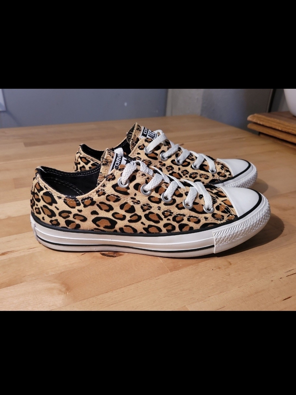 Leopard Print Low-Top Canvas Sneakers - Tan/Black